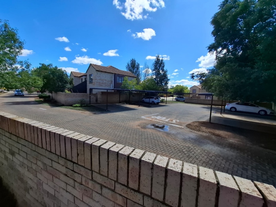 2 Bedroom Property for Sale in Wilgehof Free State